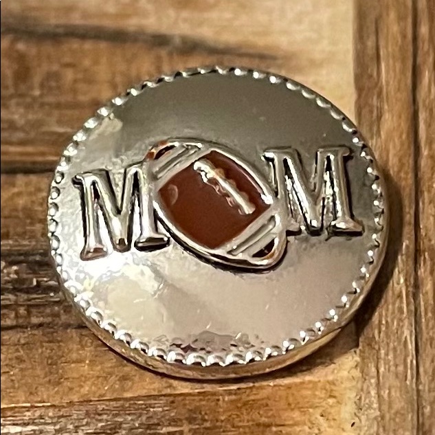 Magnolia Vine 18mm Football Mom Snap 10$